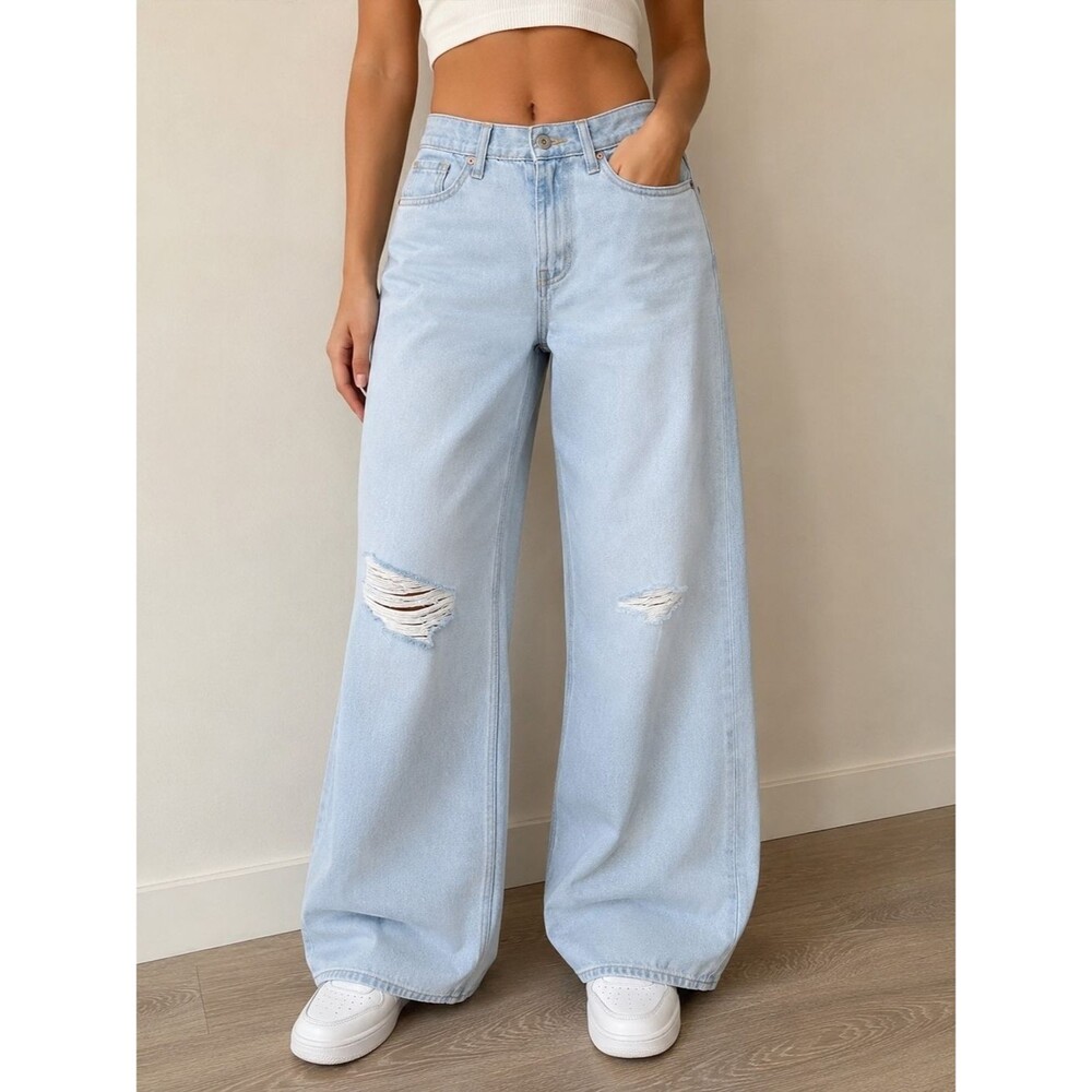 NWT Old Navy Mid-Rise Baggy Wide Leg Jeans Women's 6 Petite Light Wash Distresse